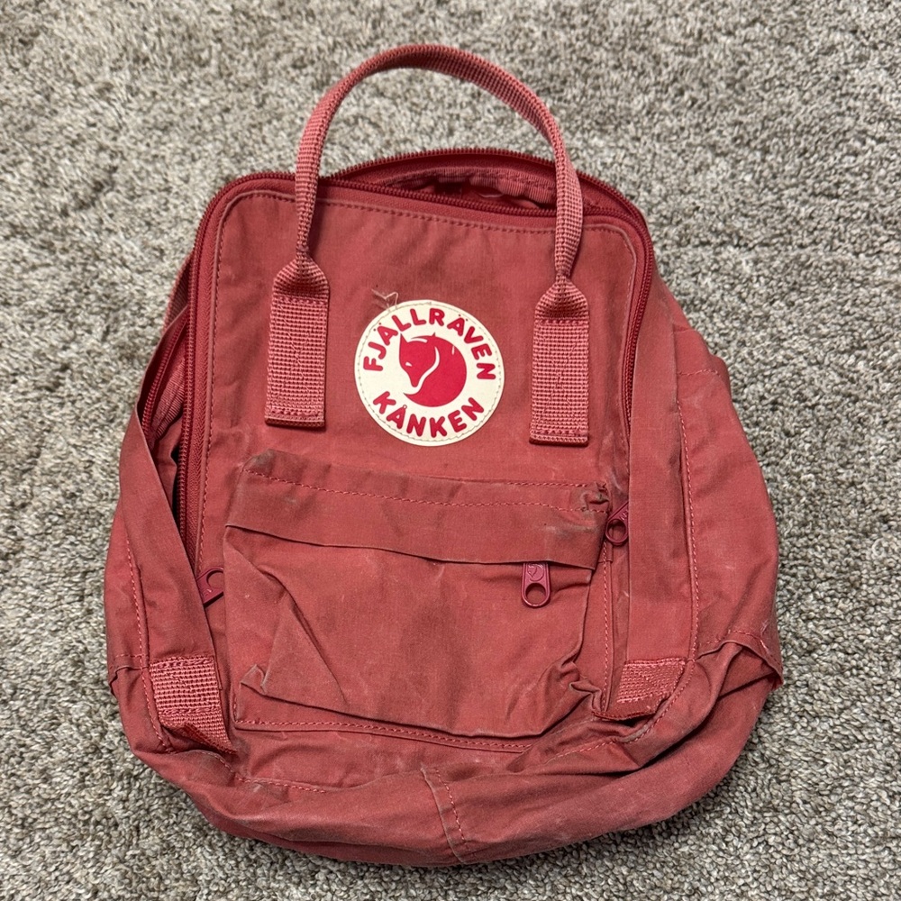 Fjallraven Kånken Deep Red Backpack